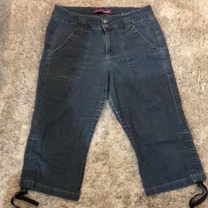 Gloria Vanderbilt 10 denim Capri Jeans tie at legs